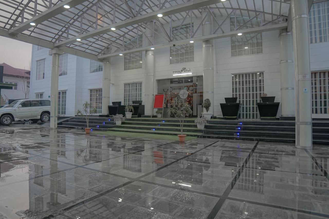 Hotel Rose Petal Srinagar Εξωτερικό φωτογραφία