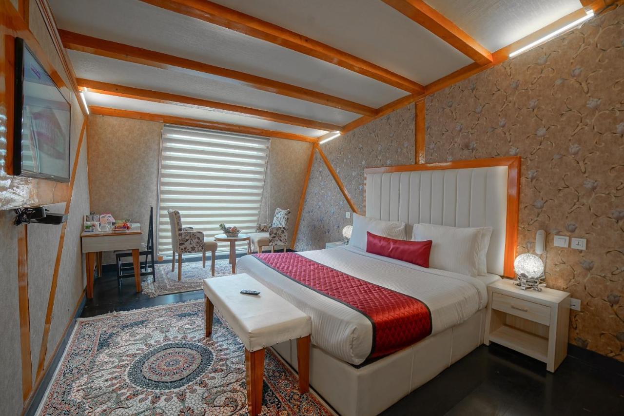Hotel Rose Petal Srinagar Εξωτερικό φωτογραφία