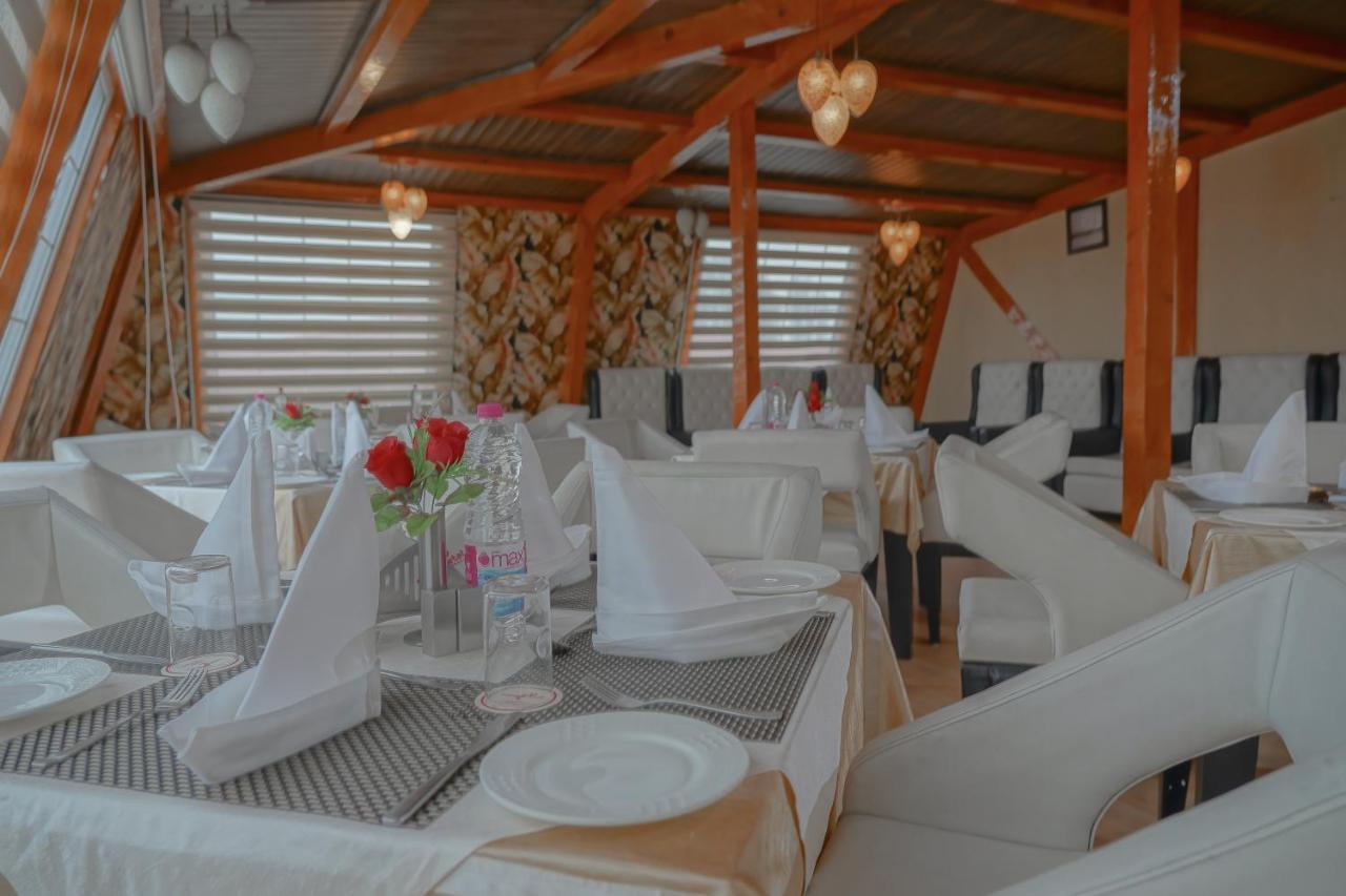 Hotel Rose Petal Srinagar Εξωτερικό φωτογραφία