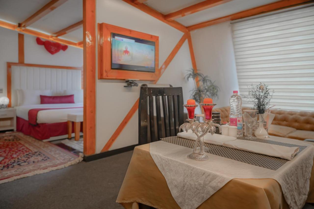 Hotel Rose Petal Srinagar Εξωτερικό φωτογραφία