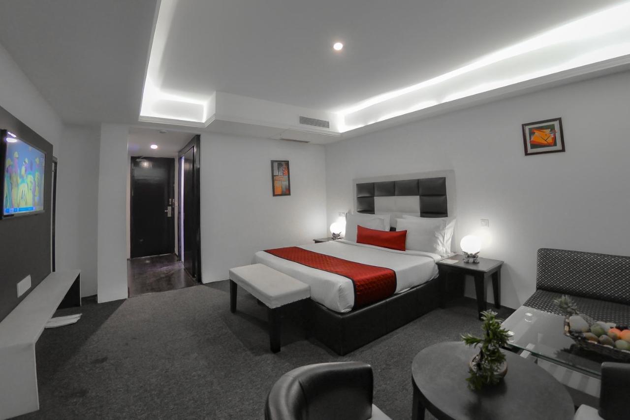 Hotel Rose Petal Srinagar Εξωτερικό φωτογραφία