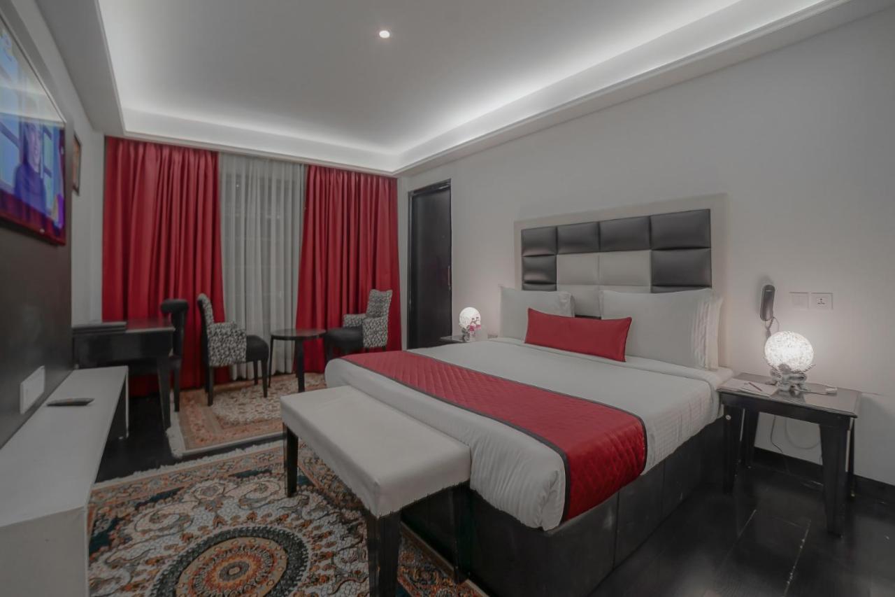 Hotel Rose Petal Srinagar Εξωτερικό φωτογραφία