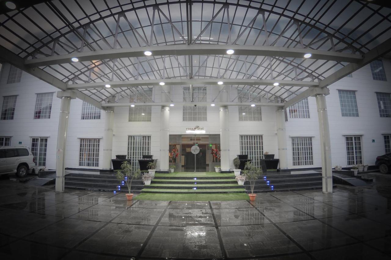 Hotel Rose Petal Srinagar Εξωτερικό φωτογραφία